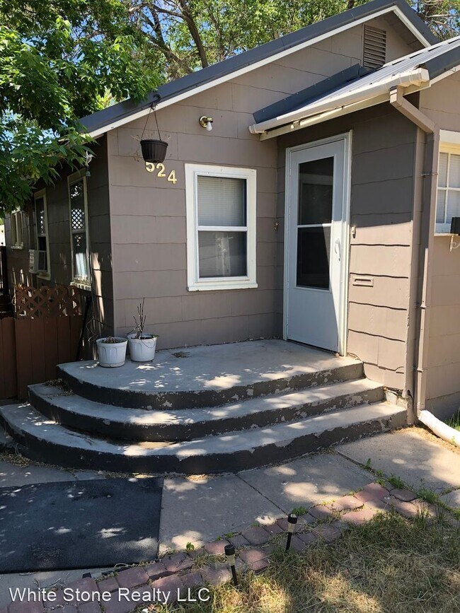 2 br, 1 bath House 524 Daley St House Rental in Rawlins, WY