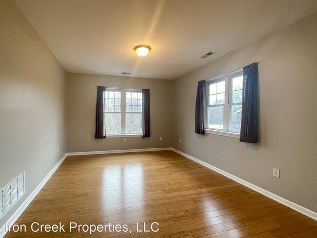 Building Photo - 3 br, 2 bath House - 28 Jefferson Drive