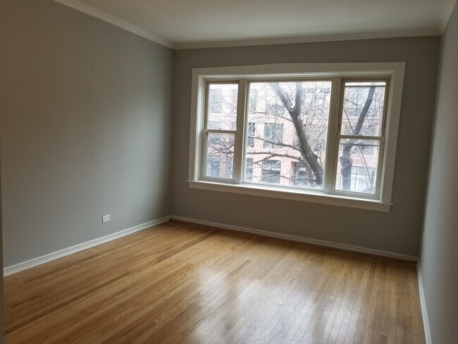 Bedroom 1 - 1014 N Ashland Ave