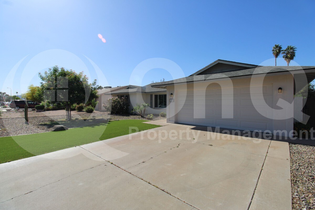 Foto principal - 1338 E Redfield Rd
