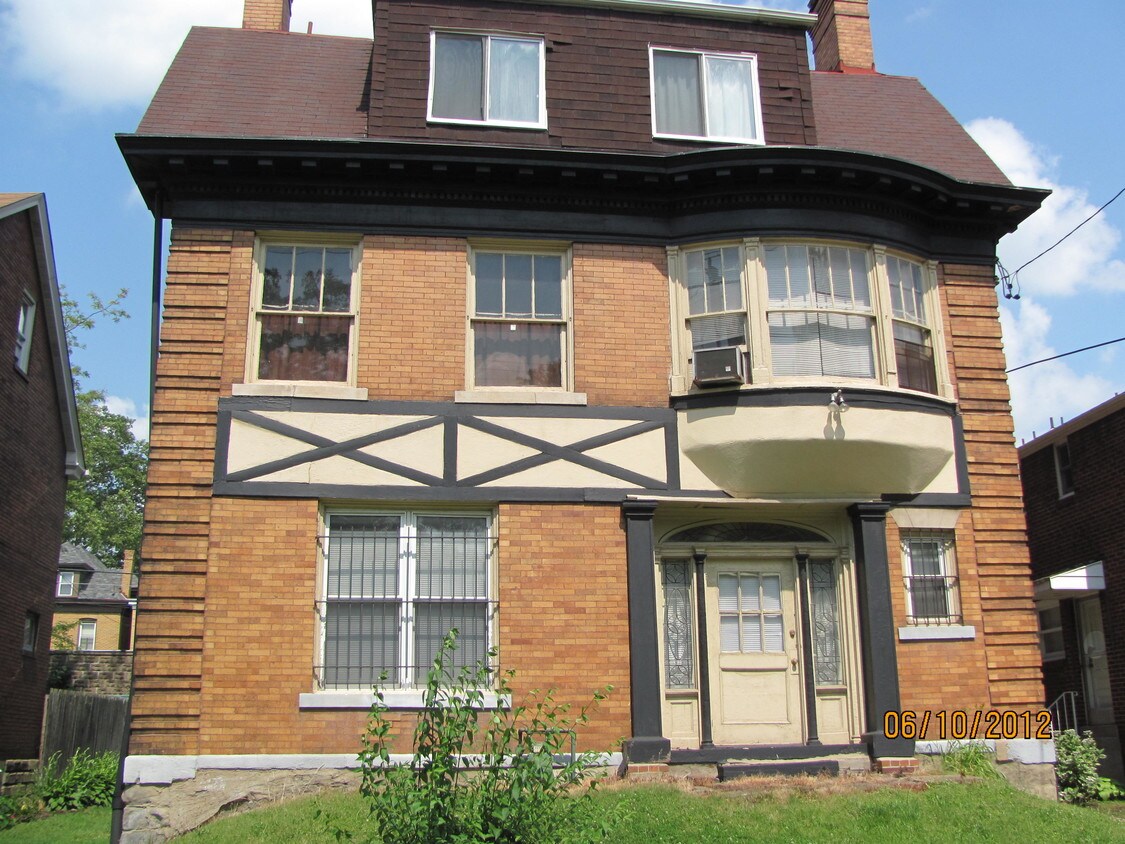 739 S Braddock Ave, Pittsburgh, PA 15221 Apartments in Pittsburgh, PA