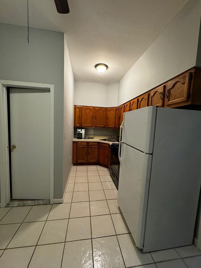 Building Photo - 584 Communipaw Ave