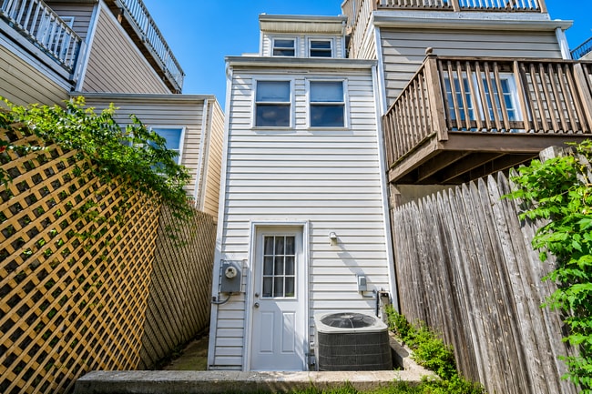 Building Photo - 305 S Collington Ave