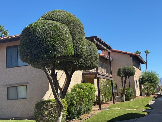 Foto del edificio - *2BR 2BA Furnished Condominium Riverfront with Dock, Private Beach