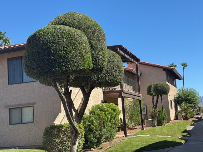 Building Photo - *2BR 2BA Furnished Condominium Riverfront with Dock, Private Beach