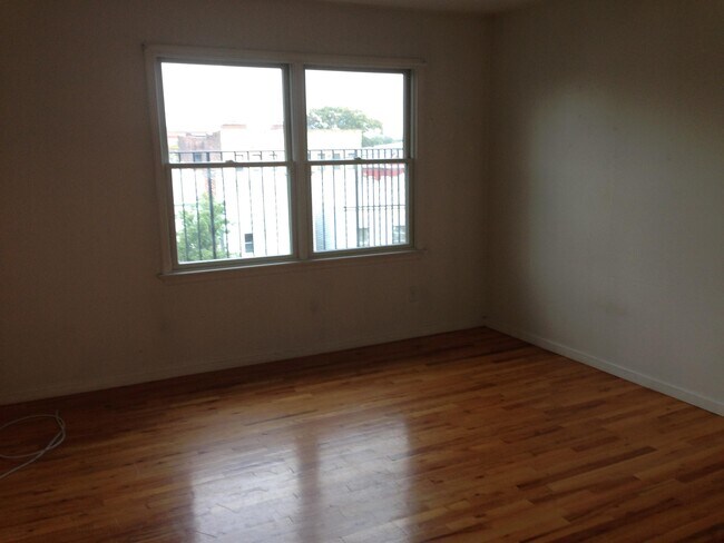 Foto del edificio - 19 Van Wagenen Ave