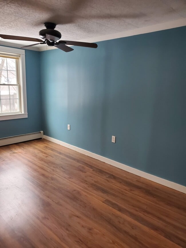 Building Photo - 58 Burnham St