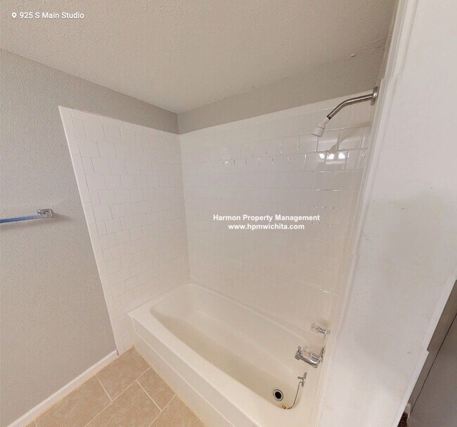 Foto del edificio - 925 S Main St