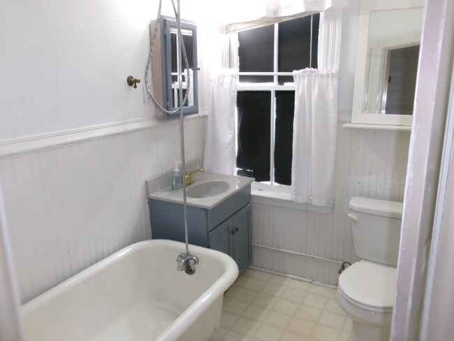 Foto del edificio - 833 W Walnut St