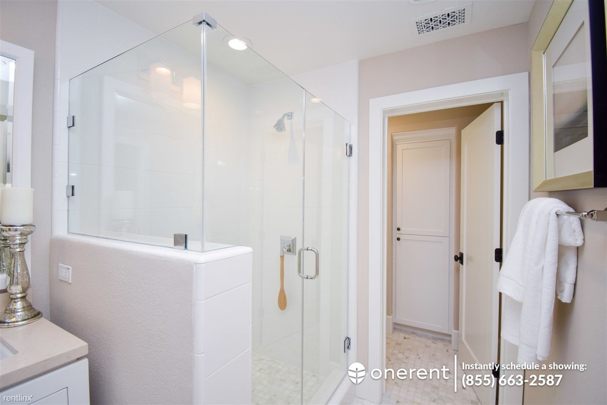 Primary Photo - 4 br, 3.5 bath Townhome - 476 Sam Cava Lane -