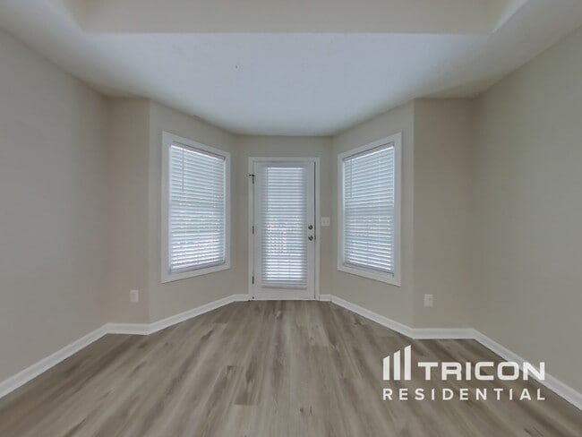Building Photo - 102 Melleray Ct