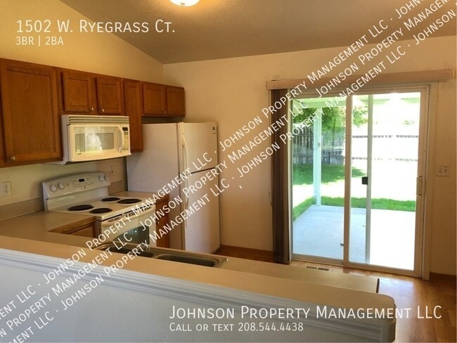 Building Photo - 1502 W Ryegrass Ct