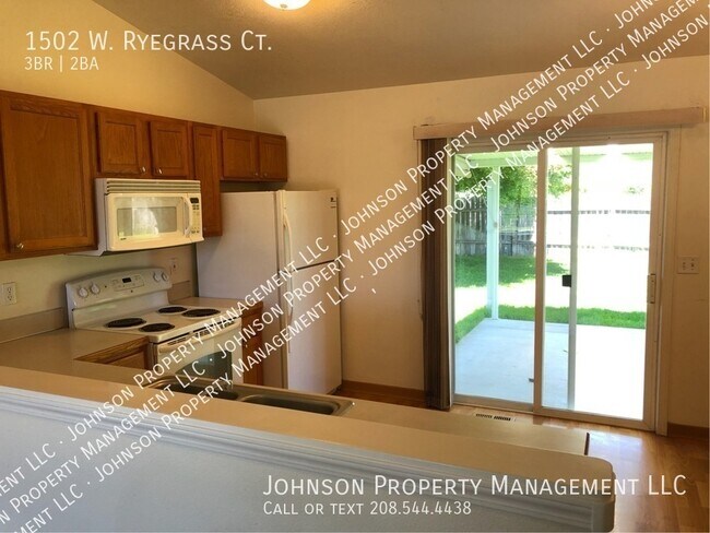 Foto del edificio - 1502 W Ryegrass Ct