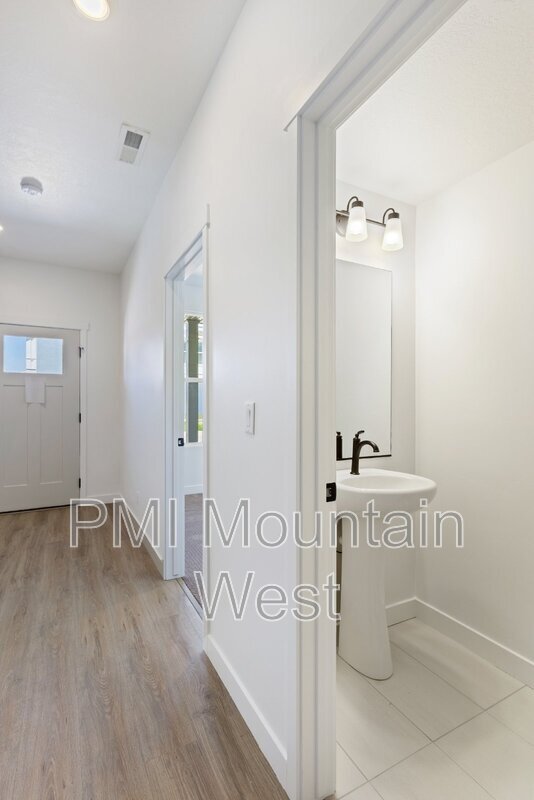 Building Photo - 1866 Red Twilight Ln