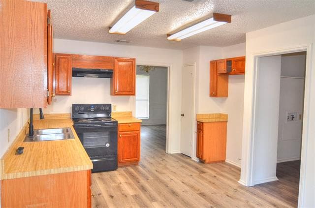 Building Photo - 8901 Greentree Dr