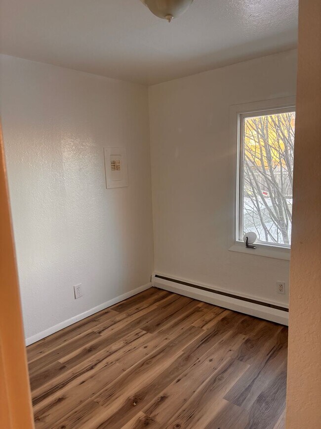 Foto del edificio - 2701 Denali St