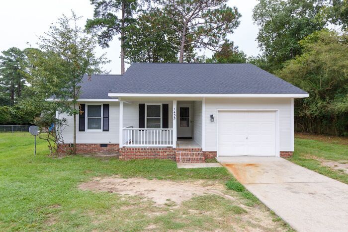 Primary Photo - 1435 Bingham Dr
