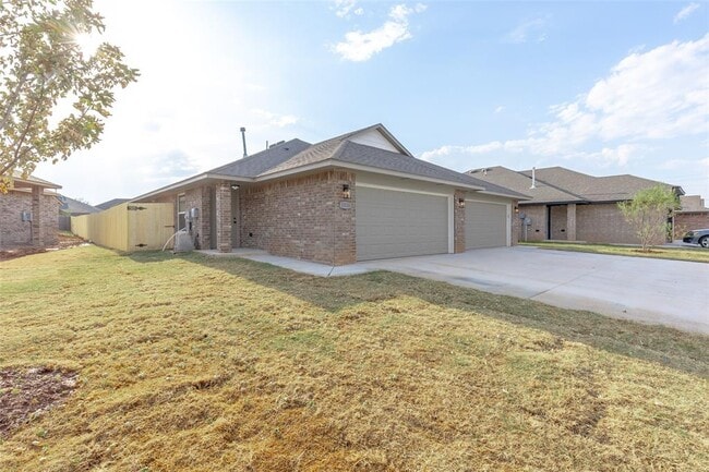 Foto del edificio - 13328 Springcreek Dr