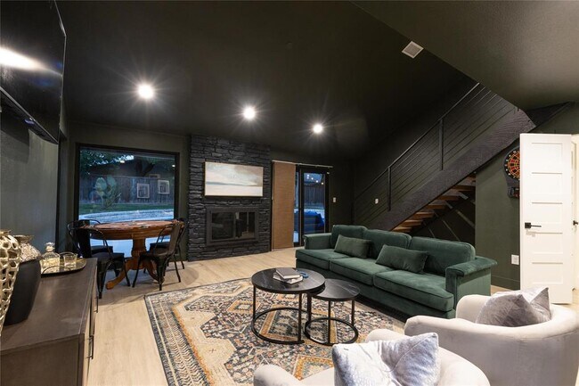 Building Photo - 1304 Quailfield Cir