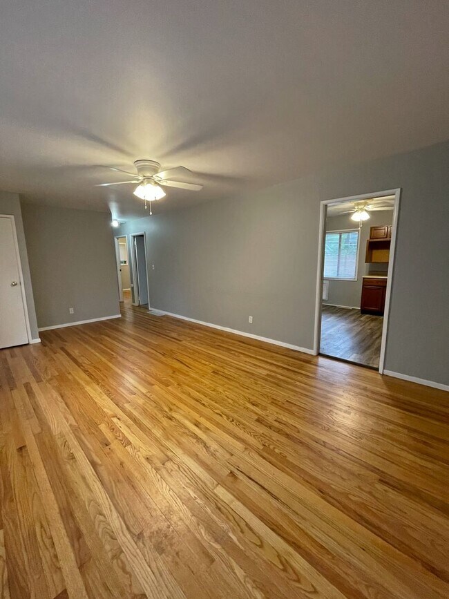 Foto del edificio - Three Bedroom Ranch for Rent in the Haisle...