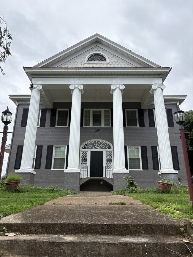 Frente de la propiedad - Exterior - 1525 Memorial Ave SW