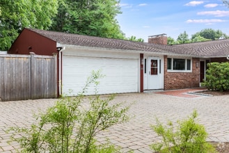 Building Photo - 133 Sudbury Rd