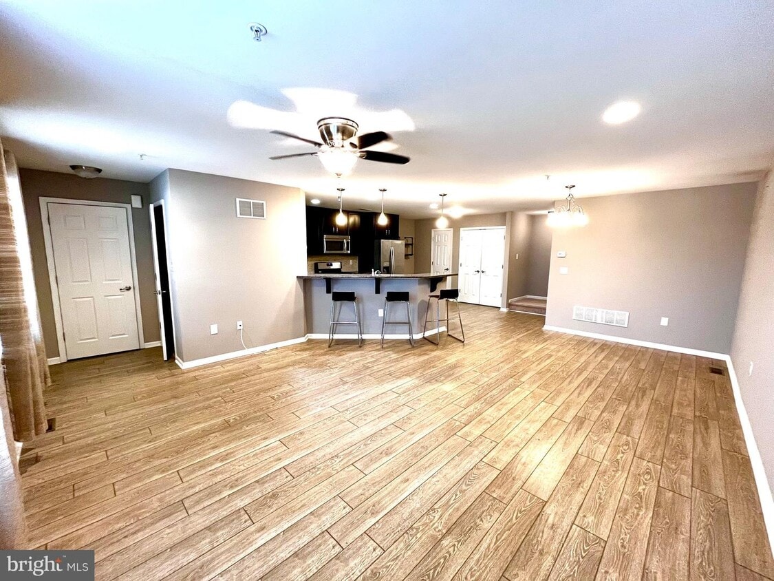 302 Lexington Mews, Swedesboro, NJ 08085 Townhome Rentals in