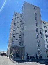 Building Photo - 250 Shore Rd