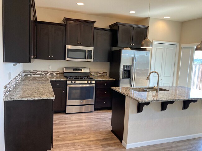 Foto del edificio - Newer Home In North Albany!     Over 2000 ...