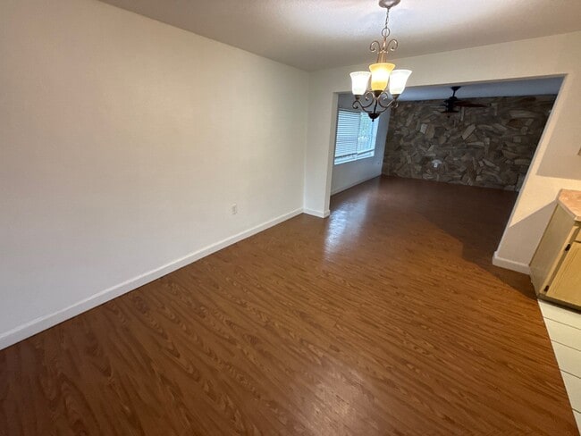 Foto del edificio - 306 S Monroe St