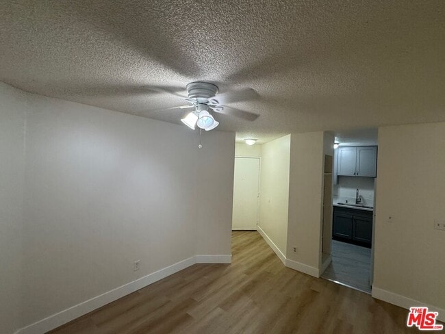 Foto del edificio - 428 S Grand View St