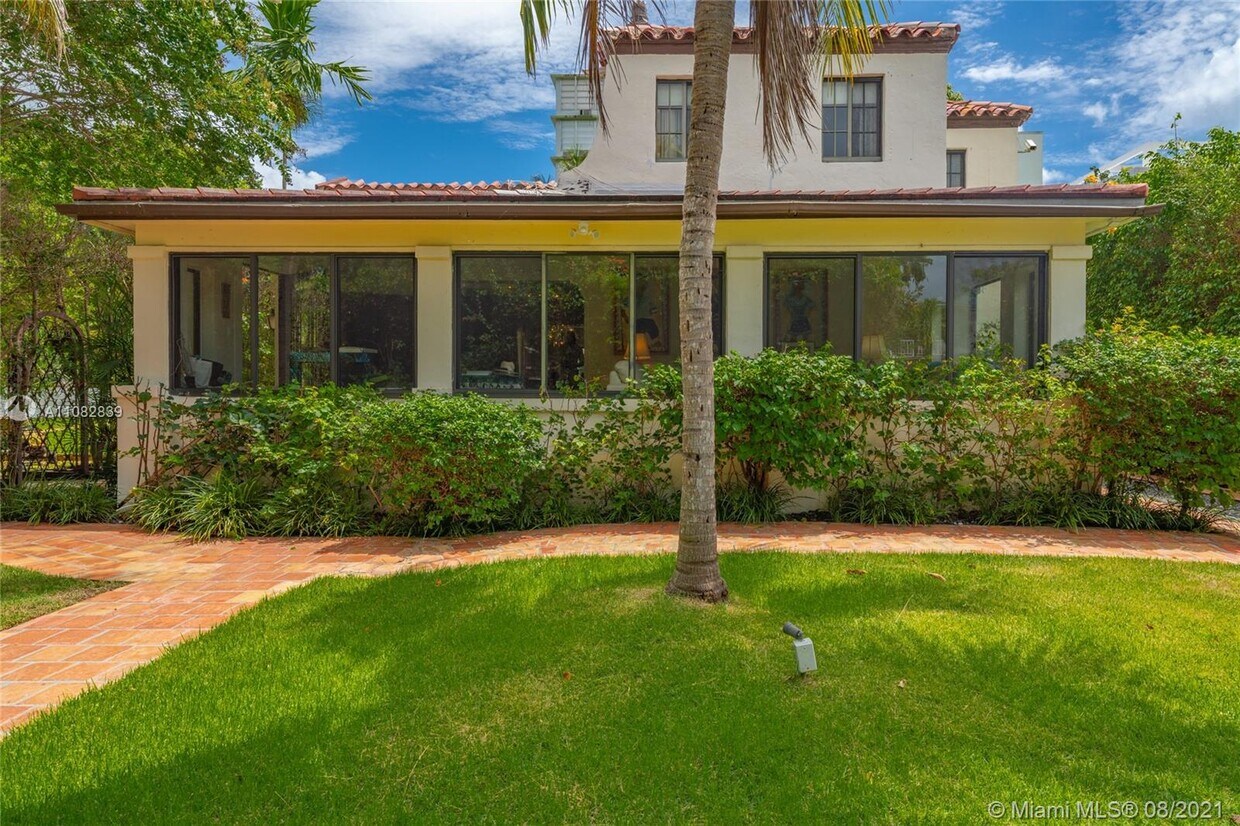 Foto principal - 1745 Jefferson Ave