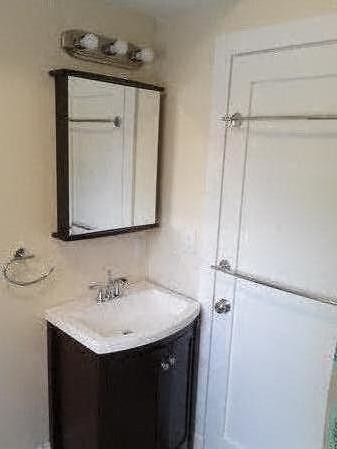 Foto del edificio - 32 Academy Hill Rd