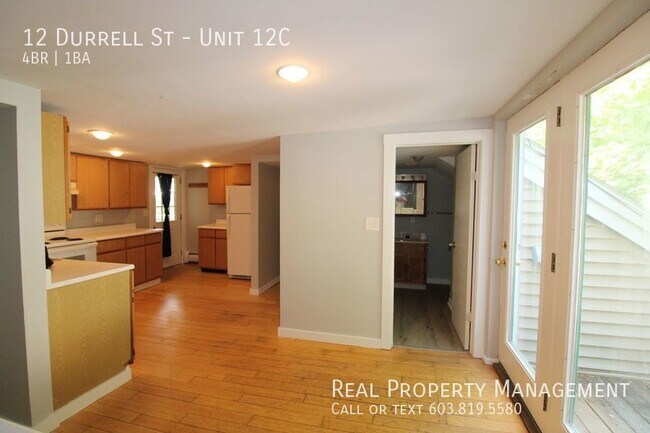Building Photo - 4 Bedroom/ 2 Bath Apartment with Storage S...