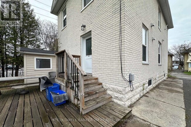 Building Photo - 242 Kendal Ave