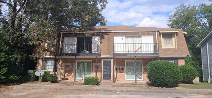Building Photo - 1900 Tall Pines Cir