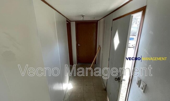 Foto del edificio - 4040 SW Military Dr