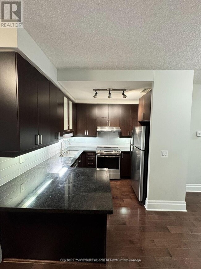 Building Photo - 39 Upper Duke Crescent