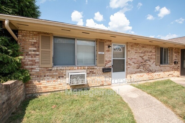 Foto del edificio - 4327 Powell Rd