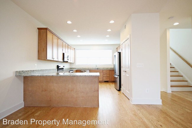Building Photo - 4 br, 3.5 bath House - 5361 Ashlar Avenue