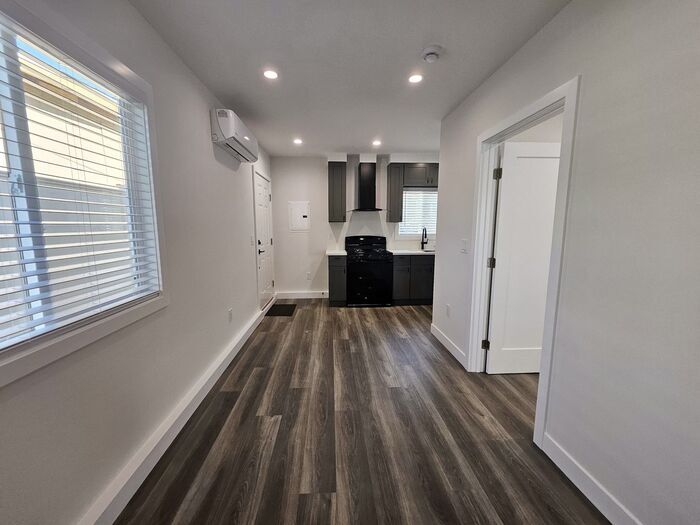 Foto principal - 1 Bed 1 bath for Rent