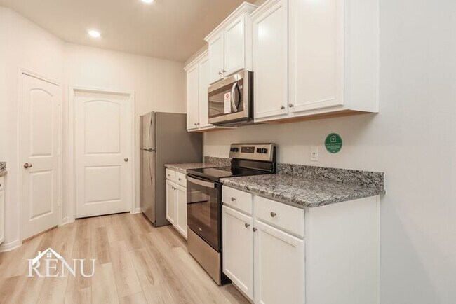 Foto del edificio - 10466 Sweetwater Creek Dr