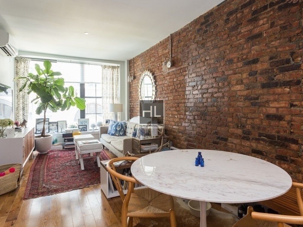 Foto principal - 72 Willoughby St