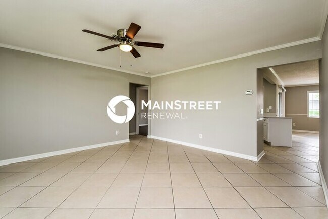 Foto del edificio - 3 Bedroom Pet-Friendly Home in Cape Coral, FL with Main Street Renewal