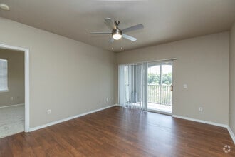 2BR, 2BA - 1062SF -7855 E Fletcher Ave Tampa, FL 33637 - The Preserve At Temple Terrace