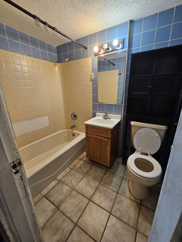 Foto del edificio - *2500 E 10th Street - #129 Rushmore