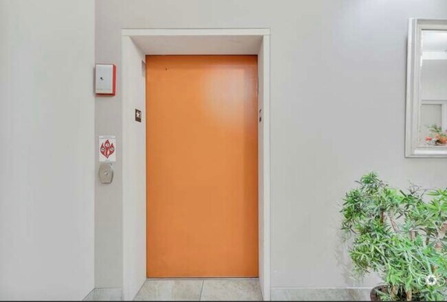 Foto del edificio - 6444 W Belmont Ave