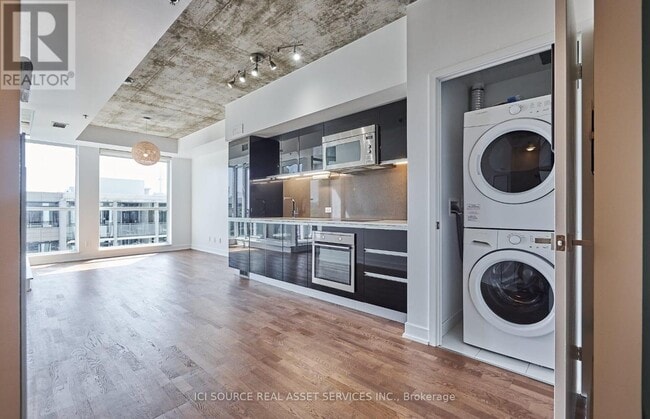 Building Photo - 20 Minowan Miikan Ln