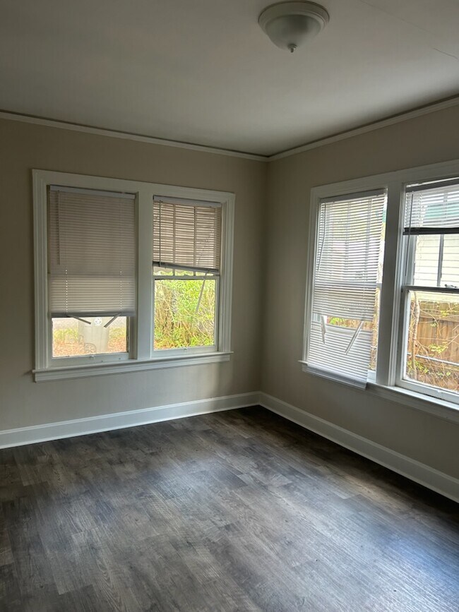 Foto del edificio - 678 Ivy St