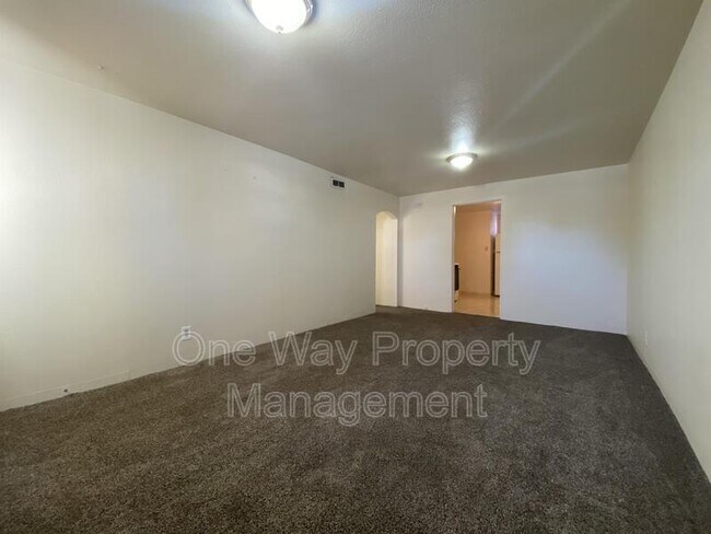 Foto del edificio - 800 E 4th St